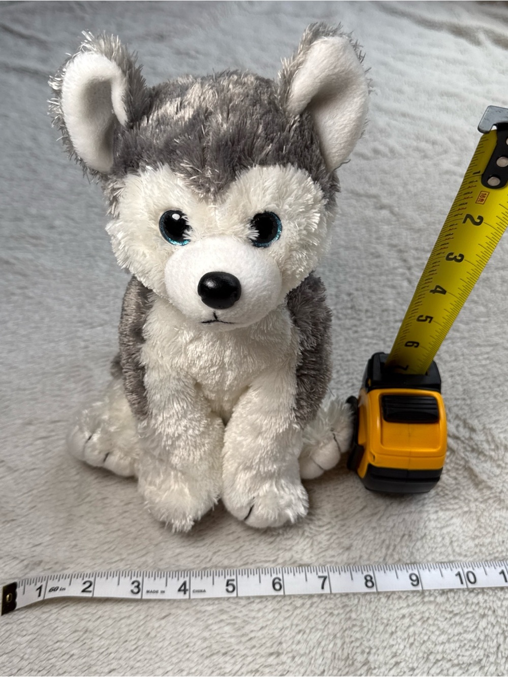 Plush Husky Stuffed Animal Toy - Grey & White Cuddly Companion